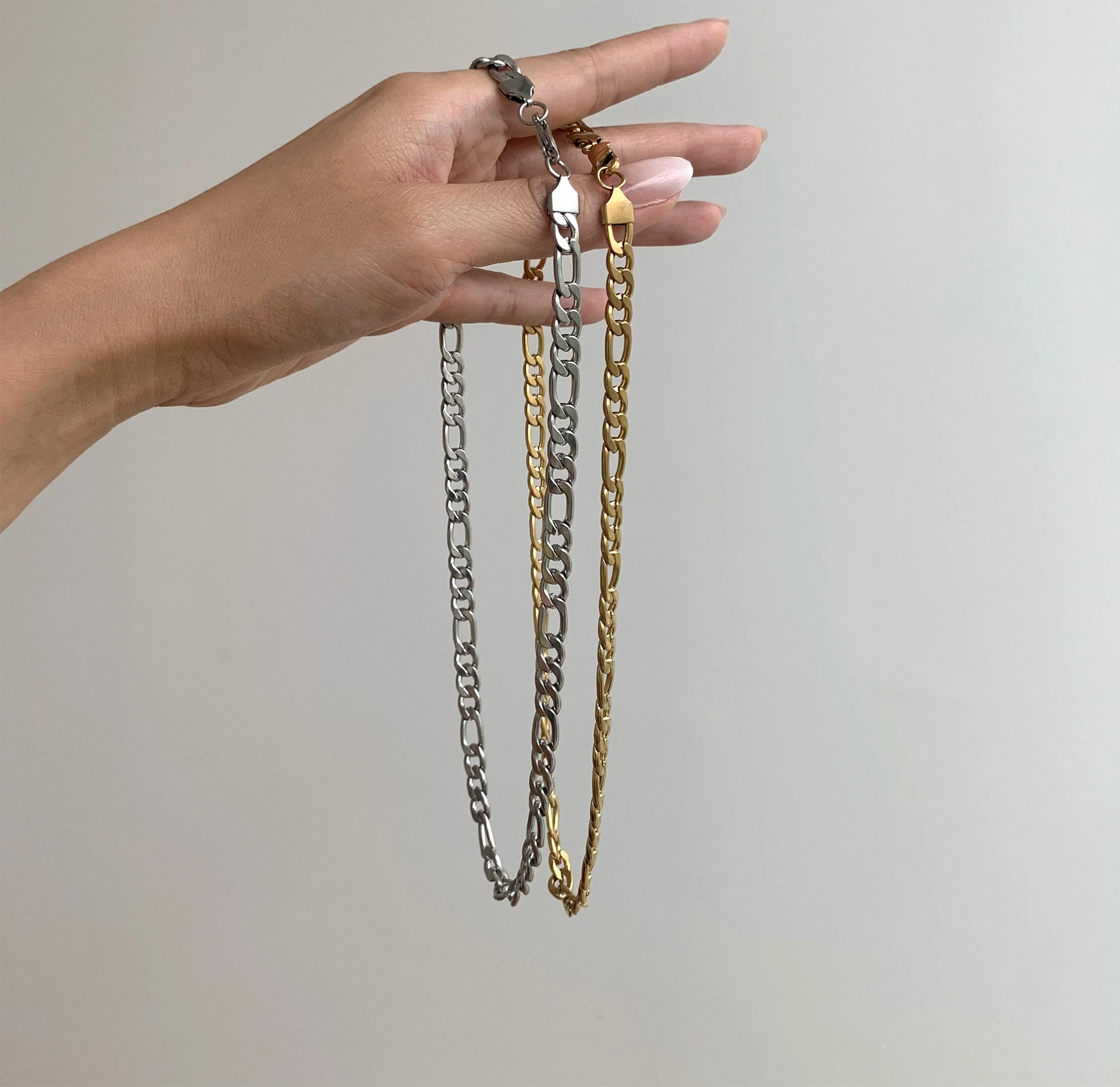 BROOKLYN GOLD FIGARO CHAIN NECKLACE