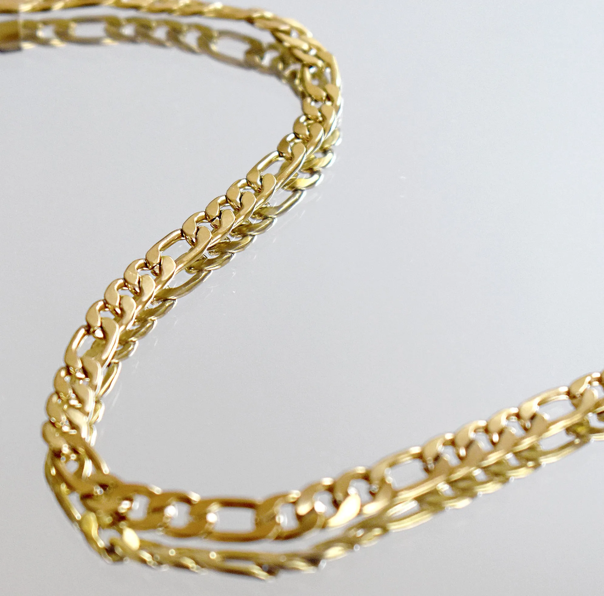 BROOKLYN GOLD FIGARO CHAIN NECKLACE