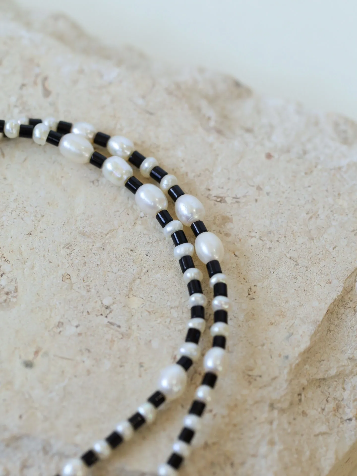 Dark Tide Black and White Pearl Necklace