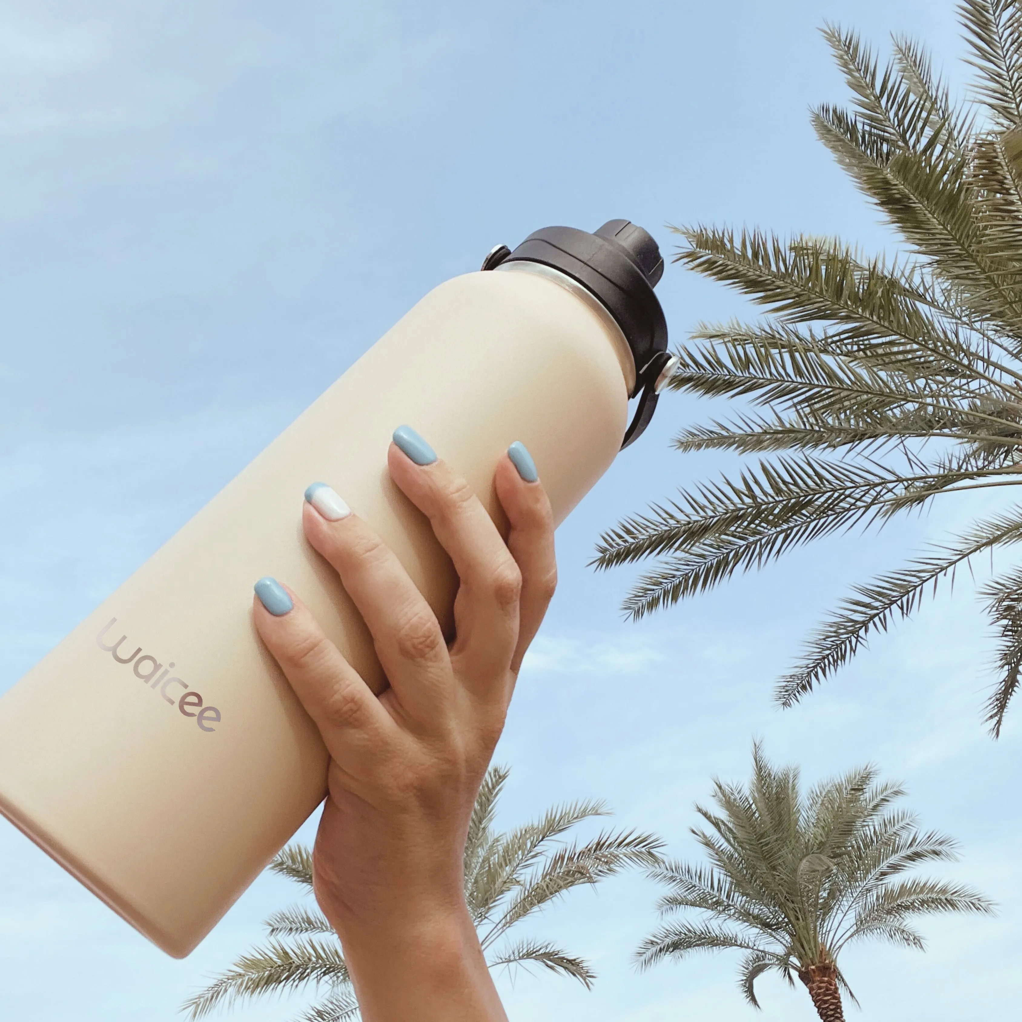 Soft Sand Reusable Bottle – 32oz / 950ml